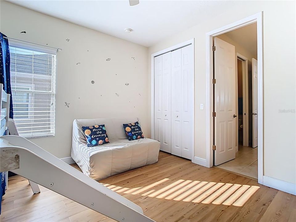 Active With Contract: $735,000 (5 beds, 4 baths, 3300 Square Feet)