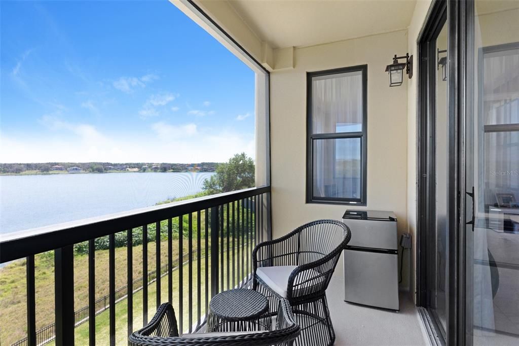 For Sale: $469,999 (3 beds, 3 baths, 1568 Square Feet)