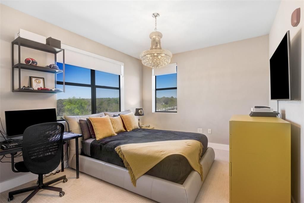 For Sale: $469,999 (3 beds, 3 baths, 1568 Square Feet)