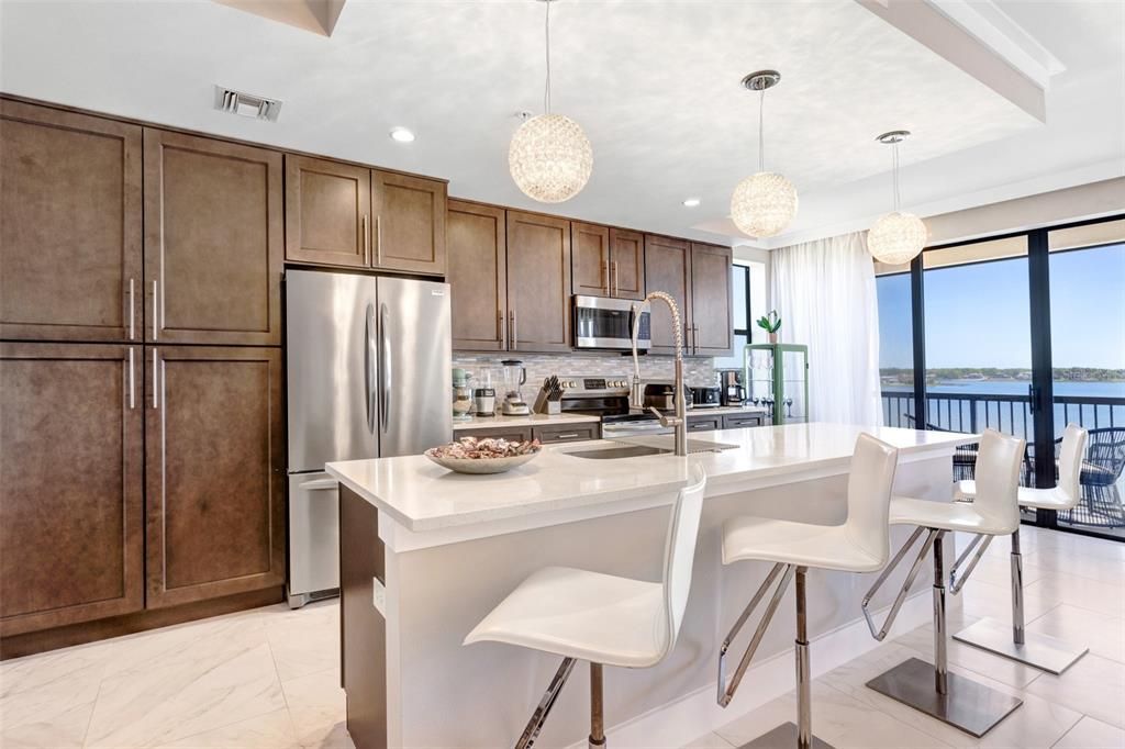 For Sale: $469,999 (3 beds, 3 baths, 1568 Square Feet)