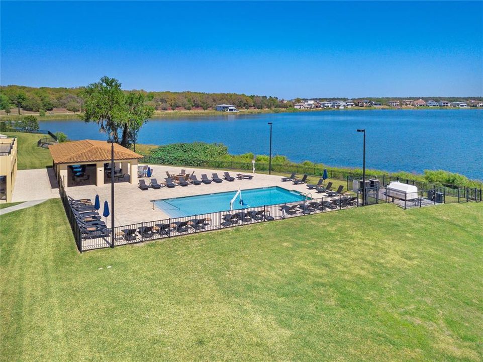 For Sale: $469,999 (3 beds, 3 baths, 1568 Square Feet)