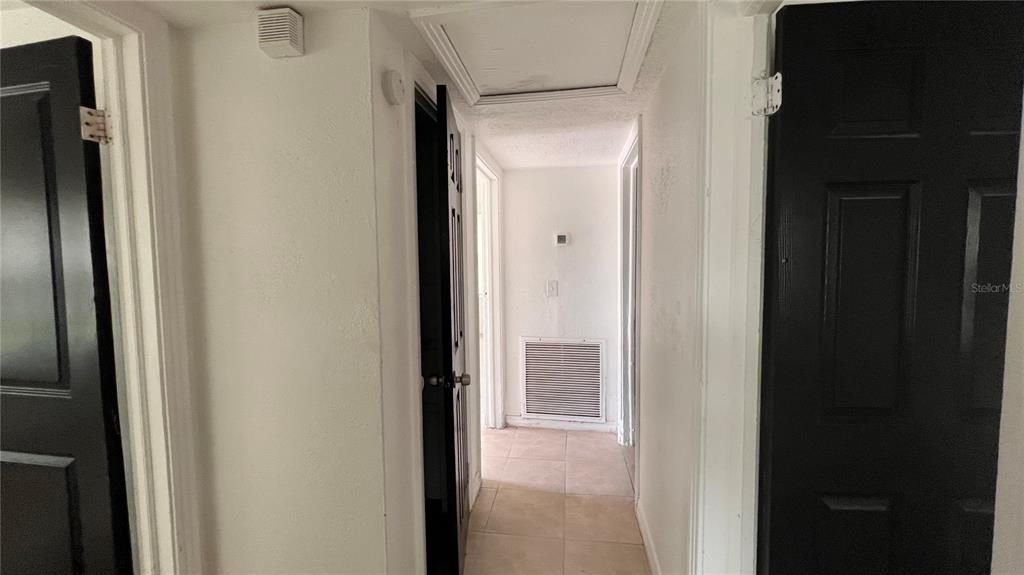 Под контрактом: $279,900 (5 спален, 3 ванн, 1391 Квадратных фут)