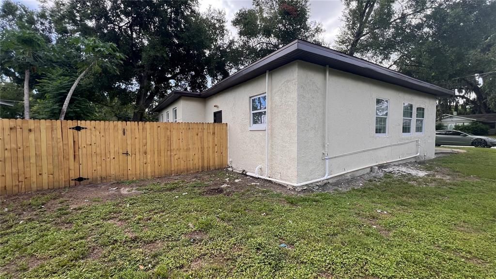 Под контрактом: $279,900 (5 спален, 3 ванн, 1391 Квадратных фут)