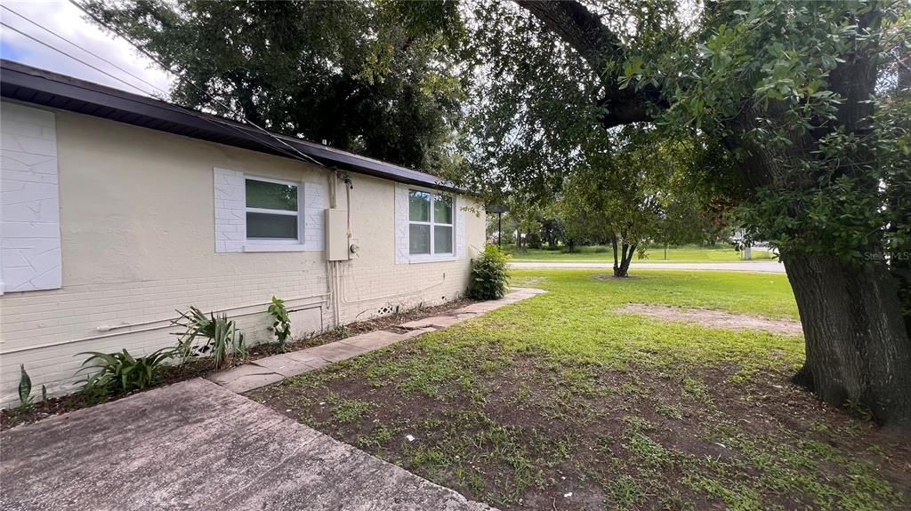 Под контрактом: $279,900 (5 спален, 3 ванн, 1391 Квадратных фут)