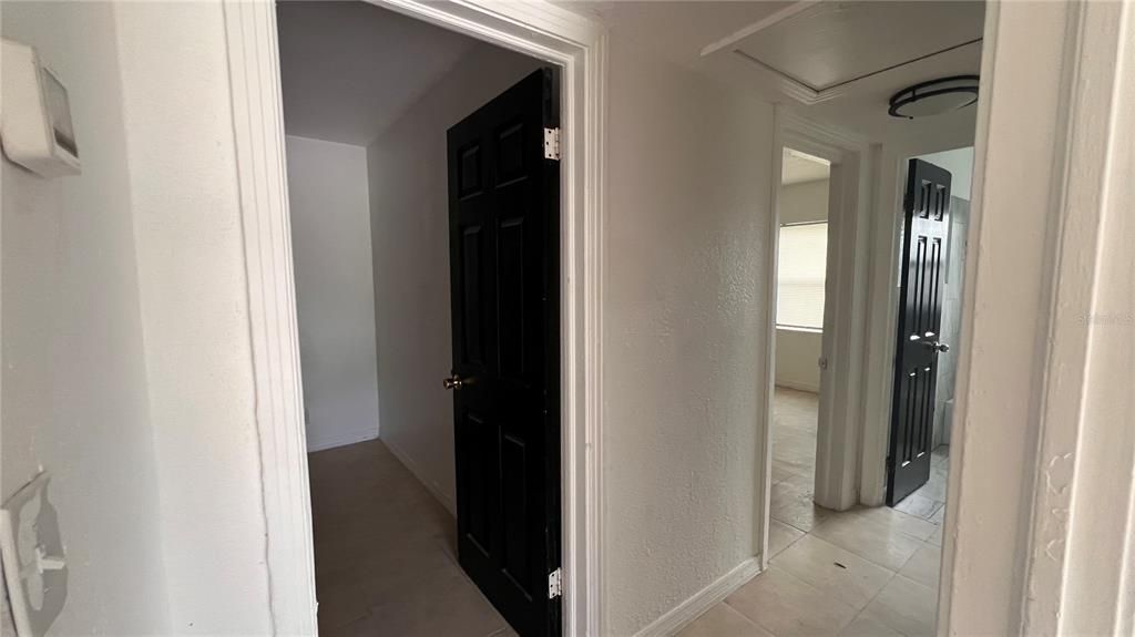 Под контрактом: $279,900 (5 спален, 3 ванн, 1391 Квадратных фут)