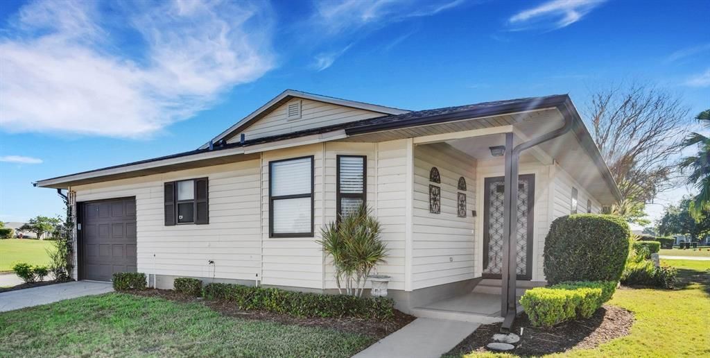 Recently Sold: $235,000 (2 beds, 2 baths, 1193 Square Feet)