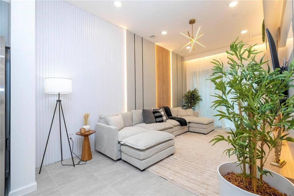 待售: $998,000 (5 贝兹, 5 浴室, 1918 平方英尺)