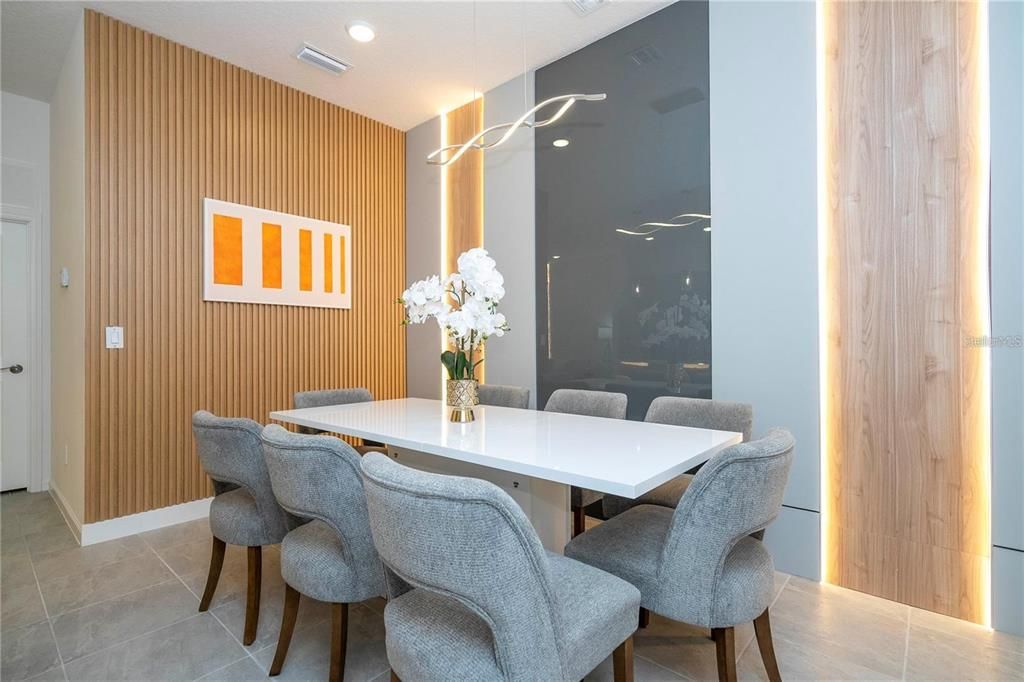 待售: $998,000 (5 贝兹, 5 浴室, 1918 平方英尺)