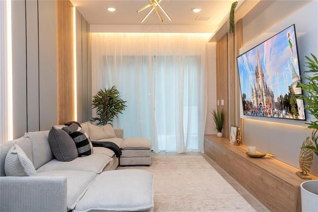 待售: $998,000 (5 贝兹, 5 浴室, 1918 平方英尺)