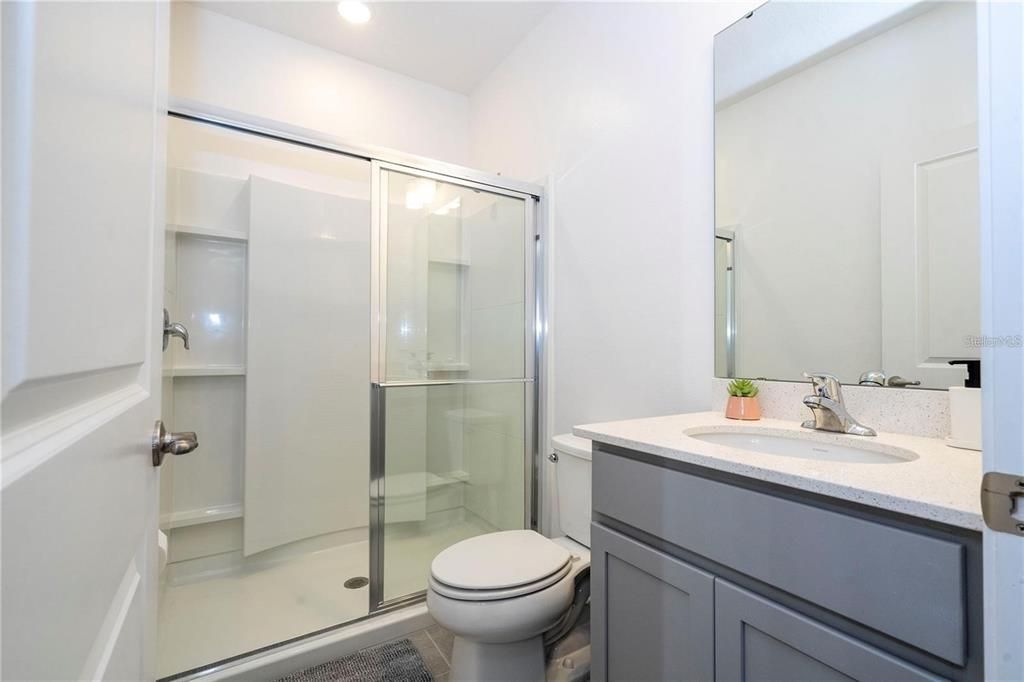 待售: $998,000 (5 贝兹, 5 浴室, 1918 平方英尺)