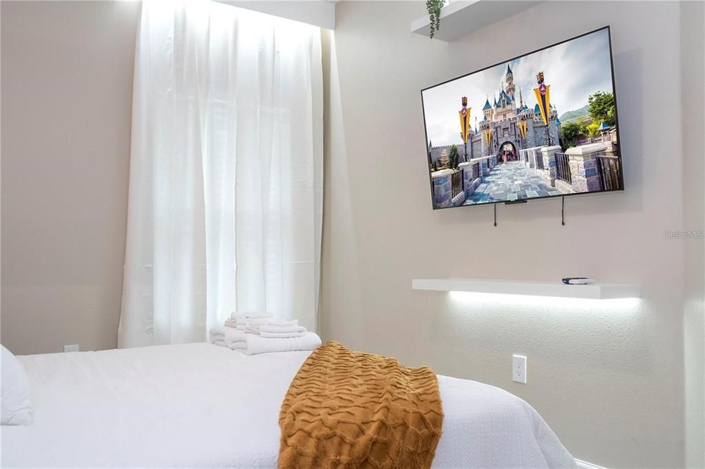 待售: $998,000 (5 贝兹, 5 浴室, 1918 平方英尺)