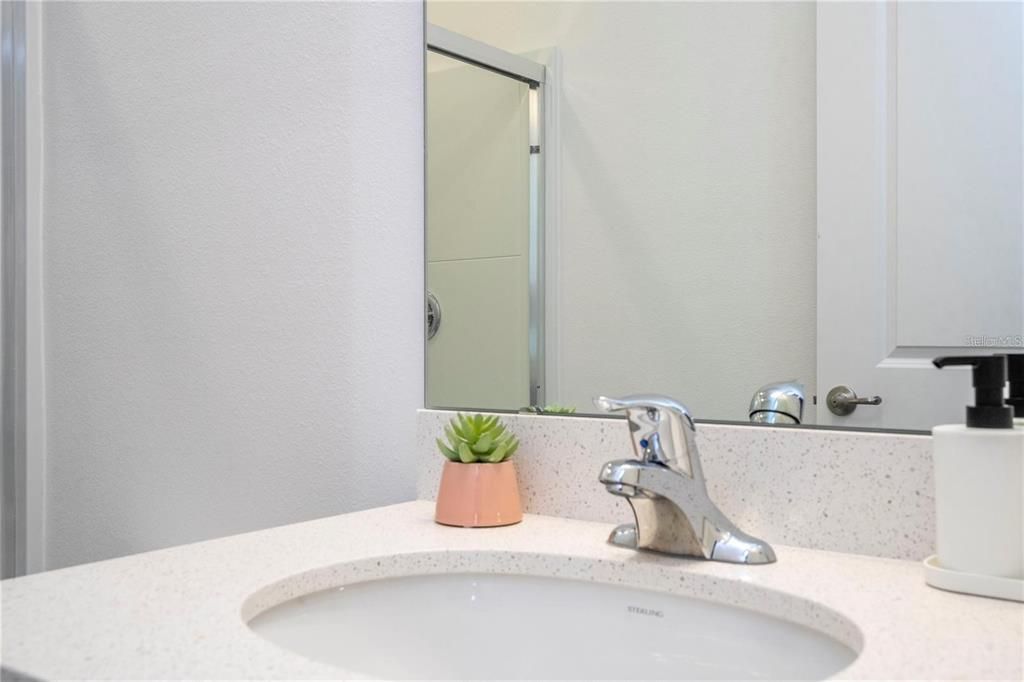 待售: $998,000 (5 贝兹, 5 浴室, 1918 平方英尺)