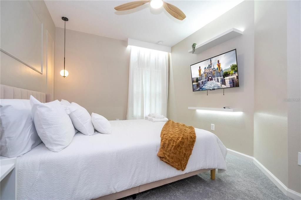 待售: $998,000 (5 贝兹, 5 浴室, 1918 平方英尺)