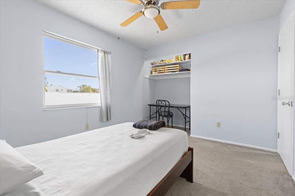 For Sale: $145,000 (2 beds, 2 baths, 1000 Square Feet)