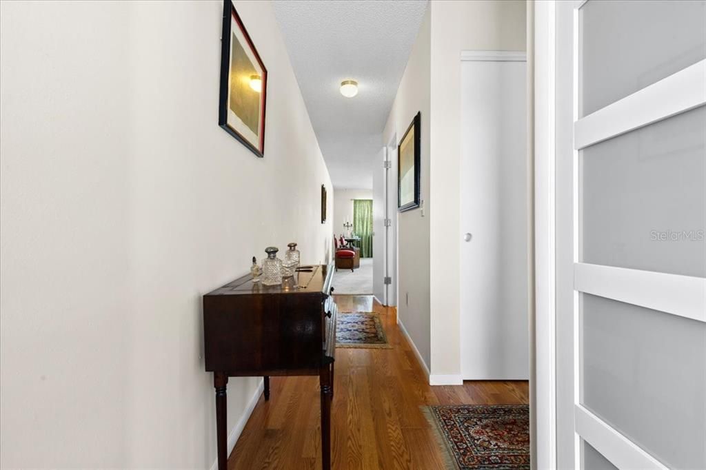 For Sale: $145,000 (2 beds, 2 baths, 1000 Square Feet)