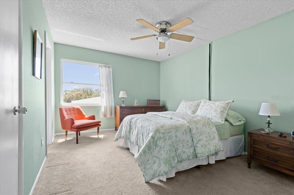 For Sale: $145,000 (2 beds, 2 baths, 1000 Square Feet)