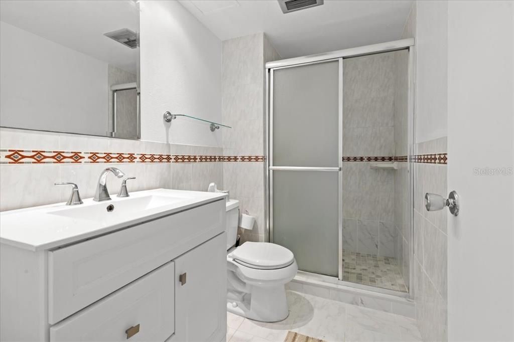 For Sale: $145,000 (2 beds, 2 baths, 1000 Square Feet)