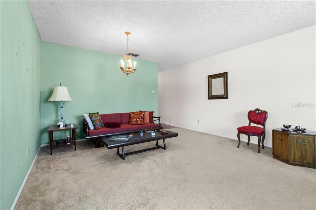 For Sale: $145,000 (2 beds, 2 baths, 1000 Square Feet)