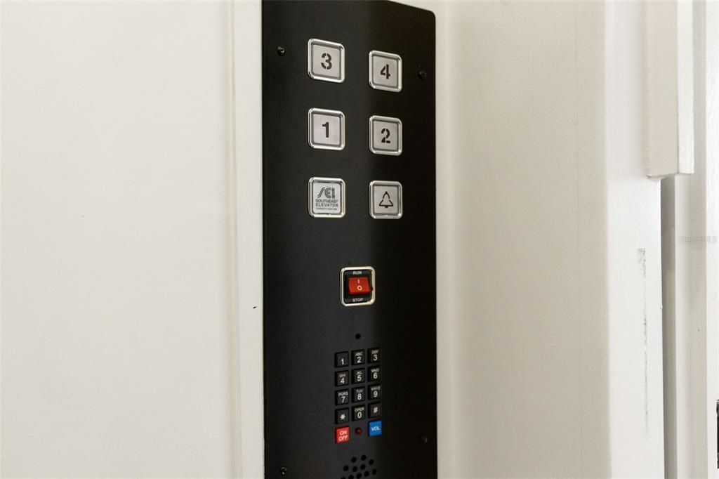 En Venta: $2,180,000 (4 camas, 3 baños, 3836 Pies cuadrados)