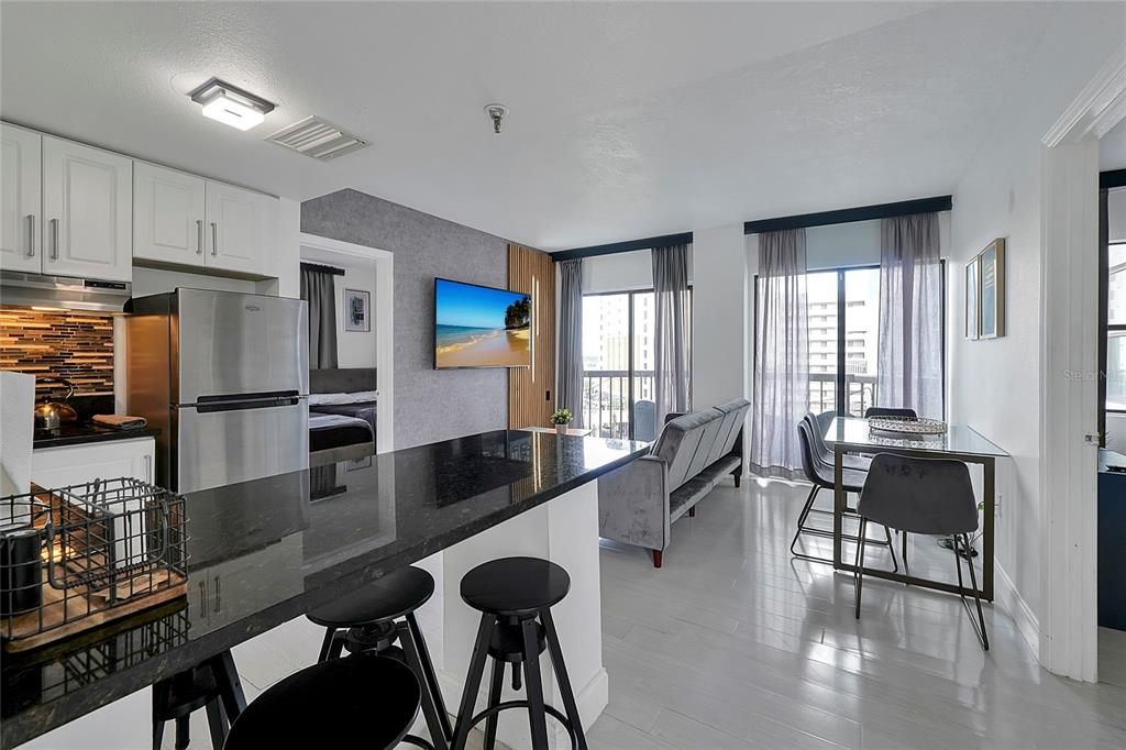 На продажу: $290,000 (2 спален, 2 ванн, 583 Квадратных фут)