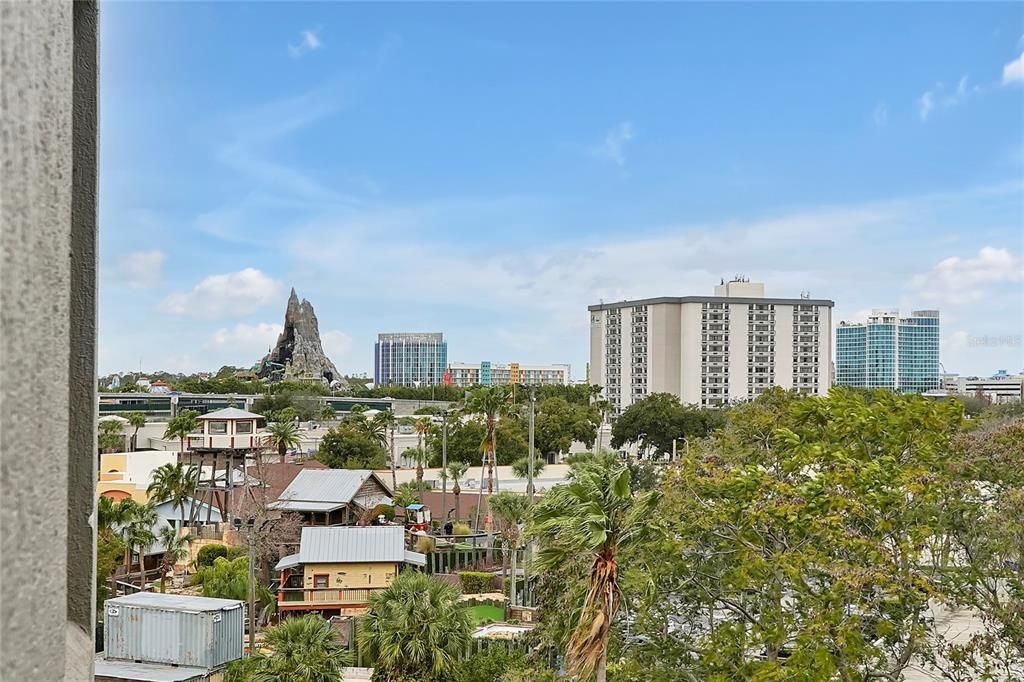 На продажу: $290,000 (2 спален, 2 ванн, 583 Квадратных фут)