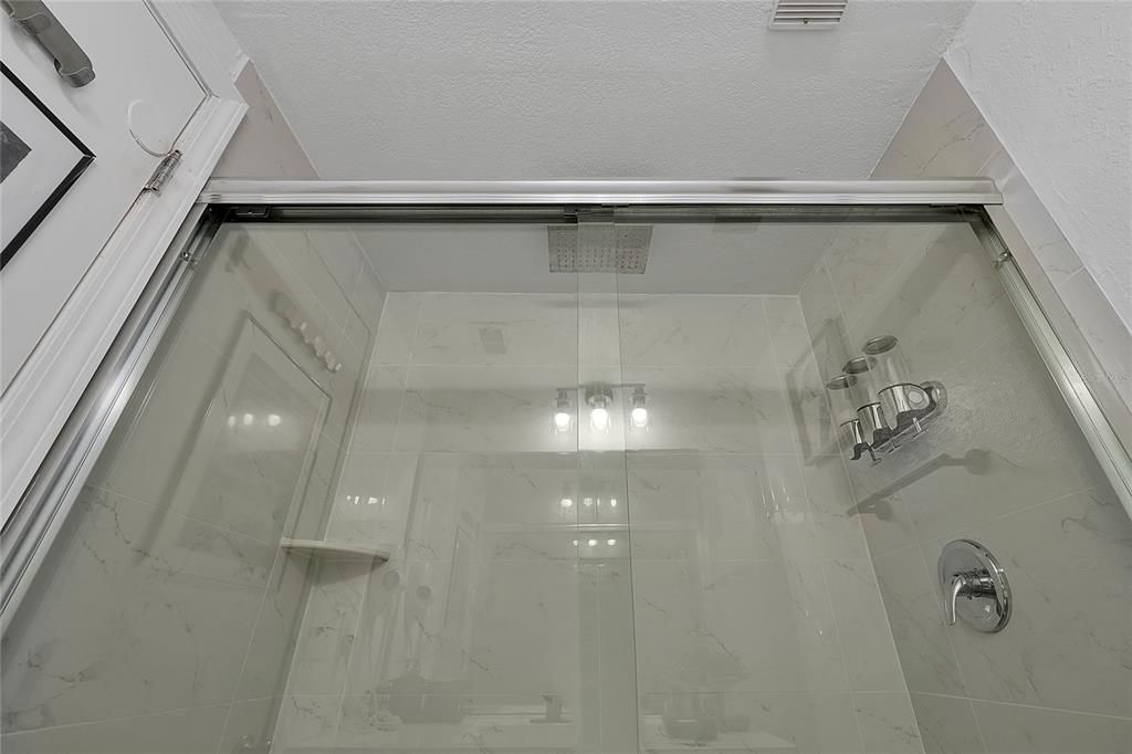 На продажу: $290,000 (2 спален, 2 ванн, 583 Квадратных фут)