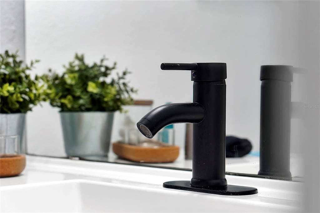 На продажу: $290,000 (2 спален, 2 ванн, 583 Квадратных фут)