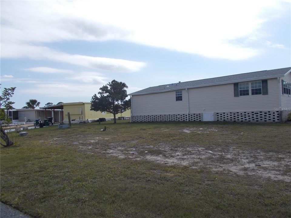 For Sale: $6,000 (0.08 acres)