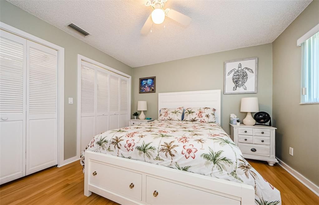 Third guest bedroom.