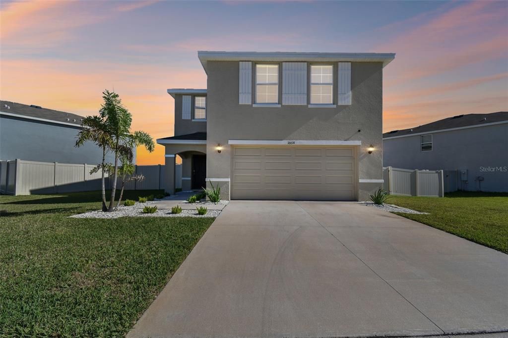 最近售出: $364,727 (4 贝兹, 2 浴室, 2328 平方英尺)