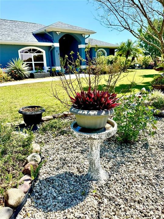 En Venta: $549,900 (3 camas, 2 baños, 2401 Pies cuadrados)