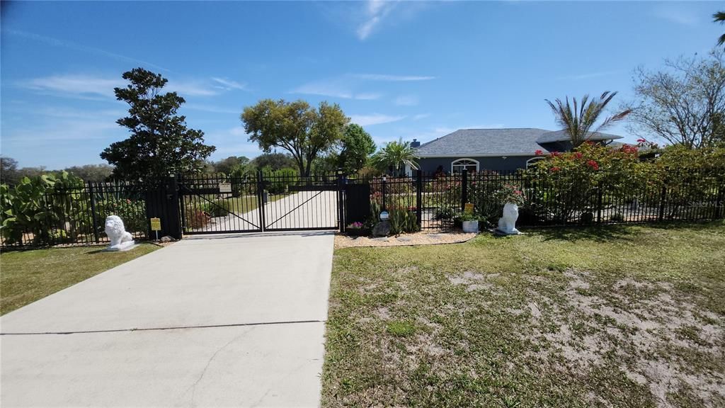 En Venta: $549,900 (3 camas, 2 baños, 2401 Pies cuadrados)