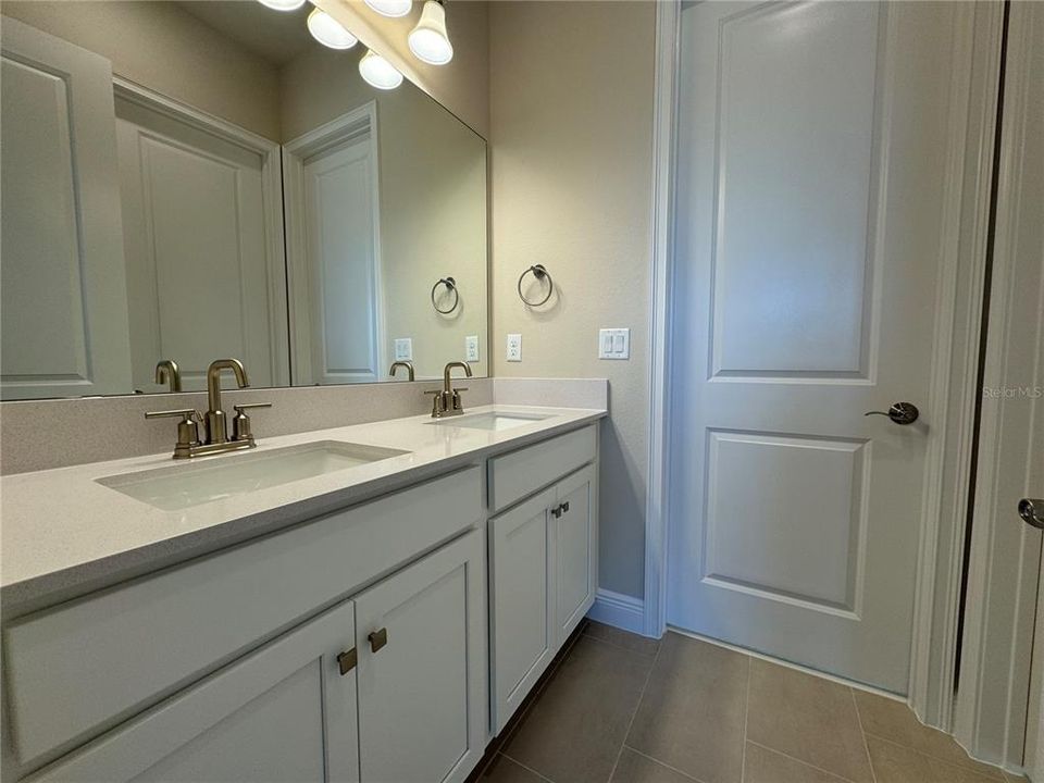 待售: $595,132 (3 贝兹, 2 浴室, 2345 平方英尺)