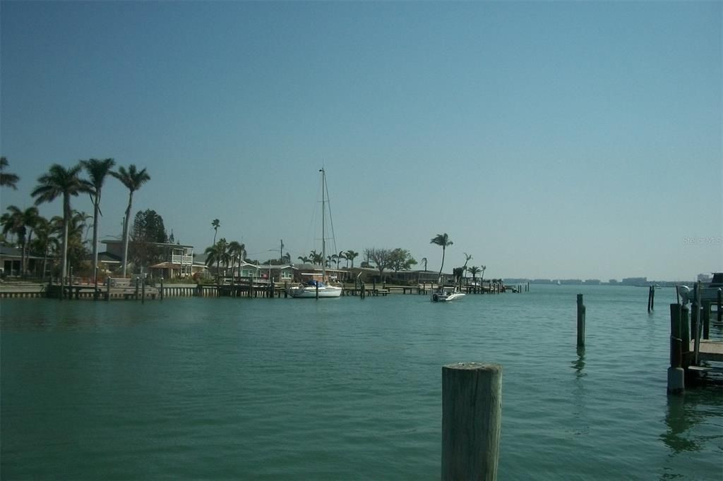 合同活跃: $699,000 (4 贝兹, 3 浴室, 2022 平方英尺)