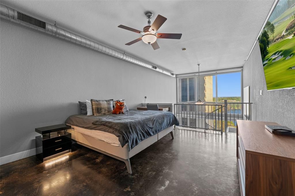 待售: $359,999 (1 贝兹, 1 浴室, 967 平方英尺)