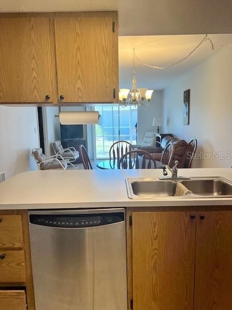 待售: $145,000 (2 贝兹, 2 浴室, 868 平方英尺)