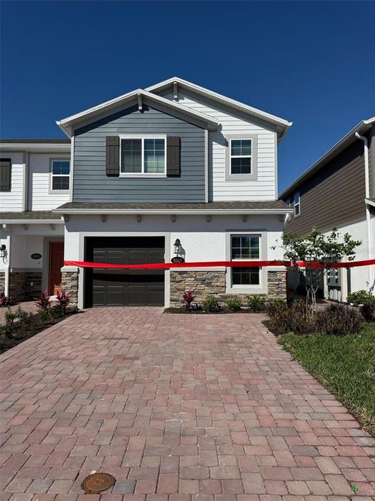 Recently Sold: $381,990 (4 beds, 3 baths, 3049 Square Feet)