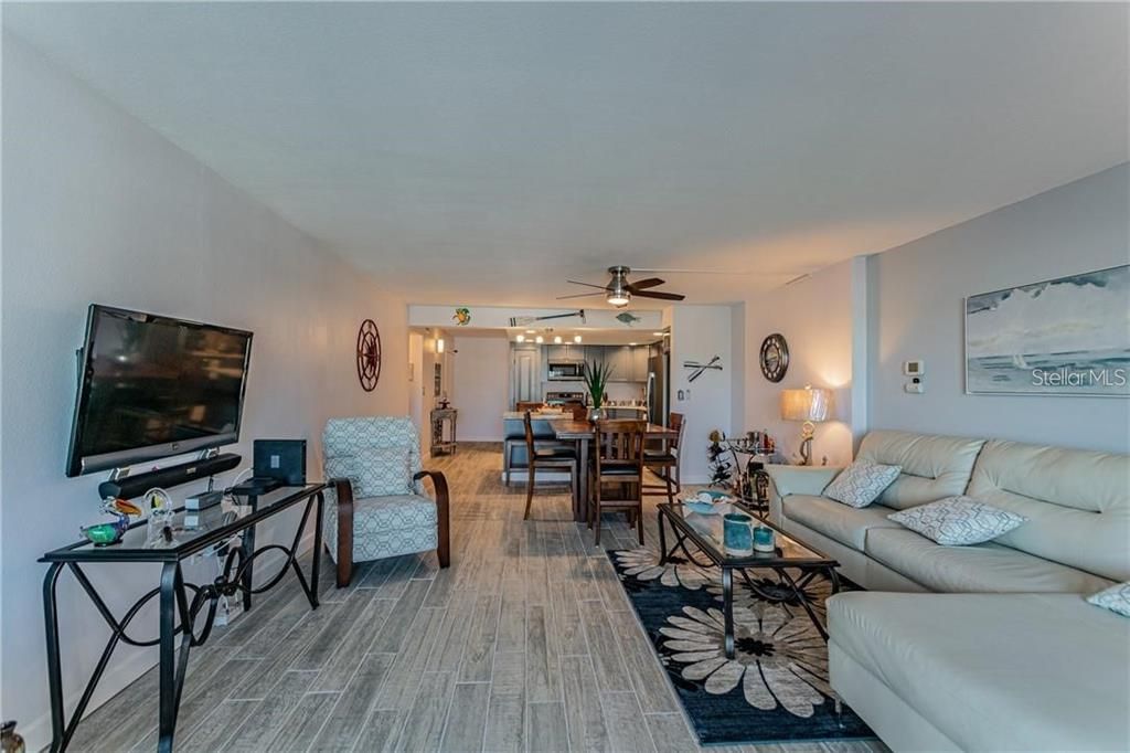 For Rent: $2,540 (2 beds, 2 baths, 1260 Square Feet)