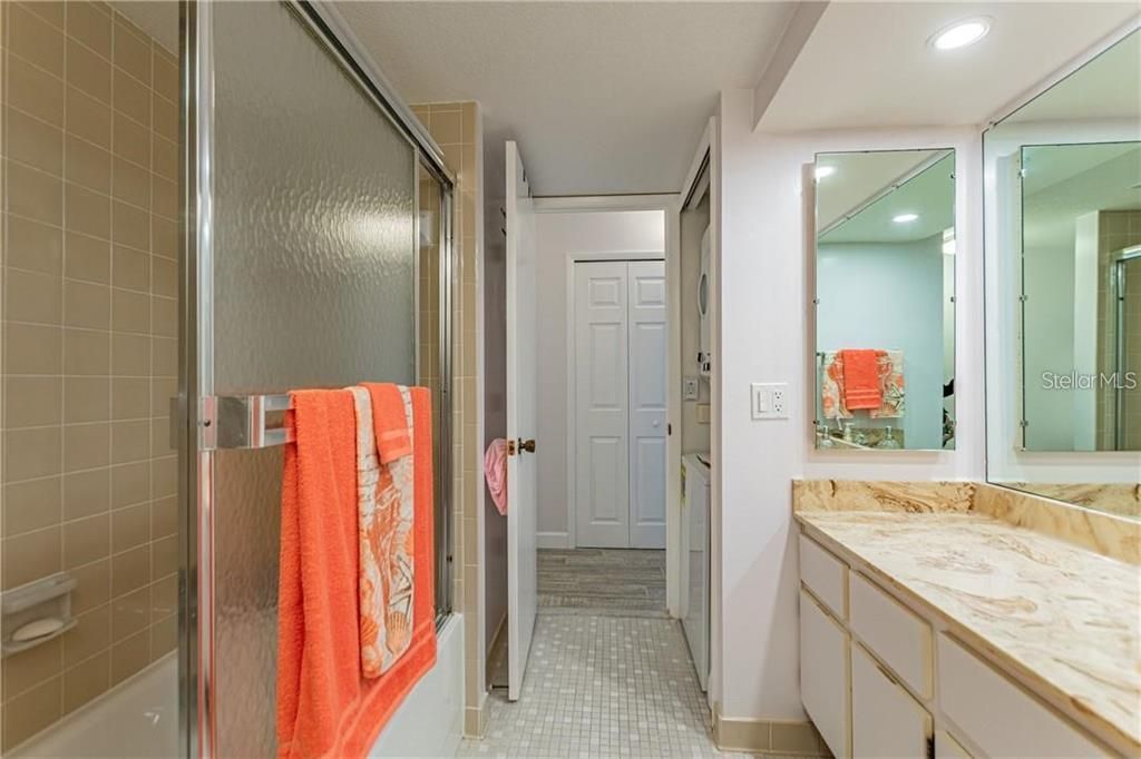 For Rent: $2,540 (2 beds, 2 baths, 1260 Square Feet)