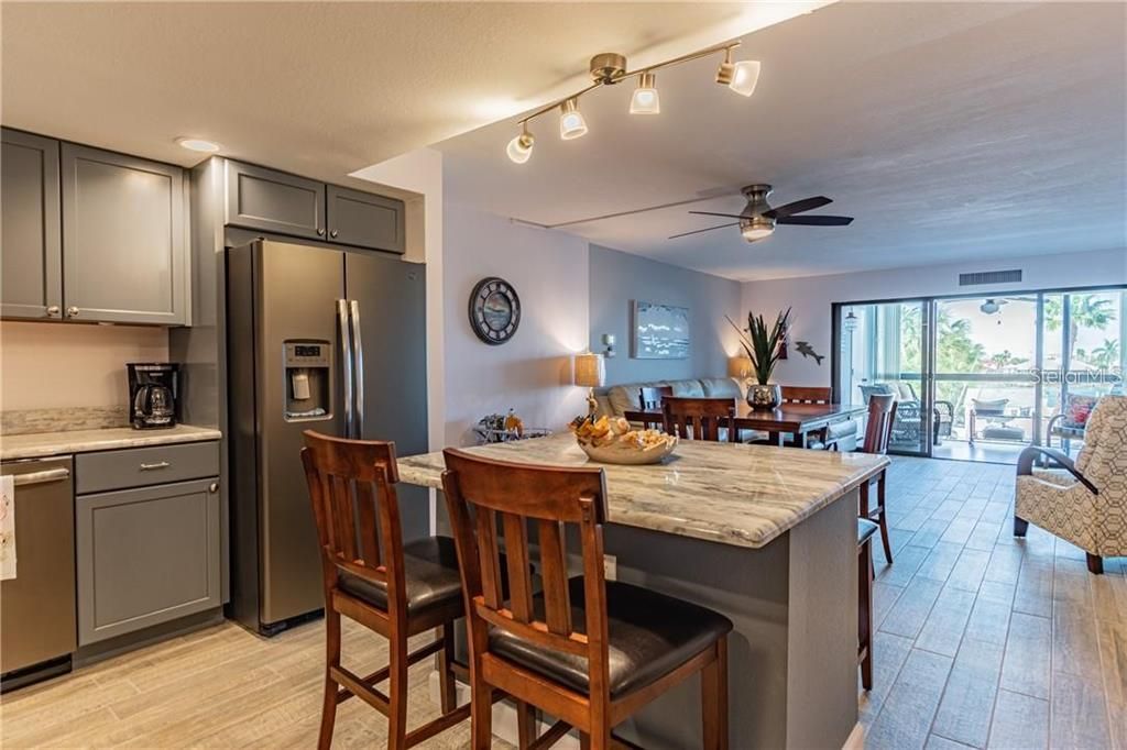 For Rent: $2,540 (2 beds, 2 baths, 1260 Square Feet)