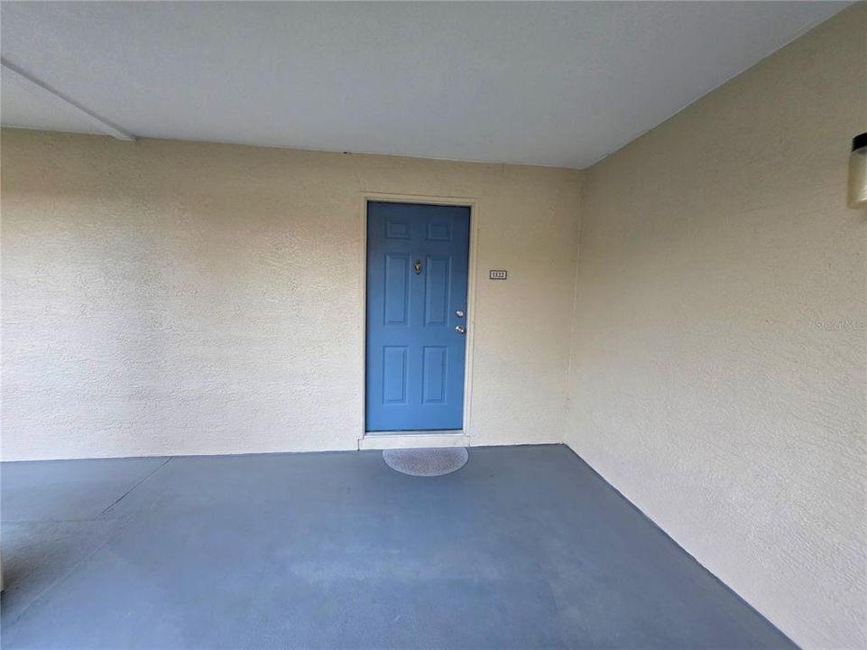 Active With Contract: $149,900 (1 beds, 1 baths, 842 Square Feet)