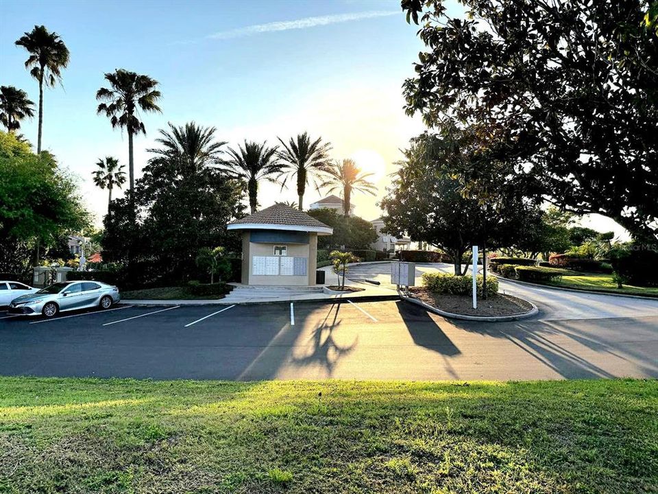 Active With Contract: $149,900 (1 beds, 1 baths, 842 Square Feet)