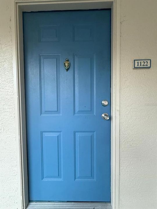 Active With Contract: $149,900 (1 beds, 1 baths, 842 Square Feet)