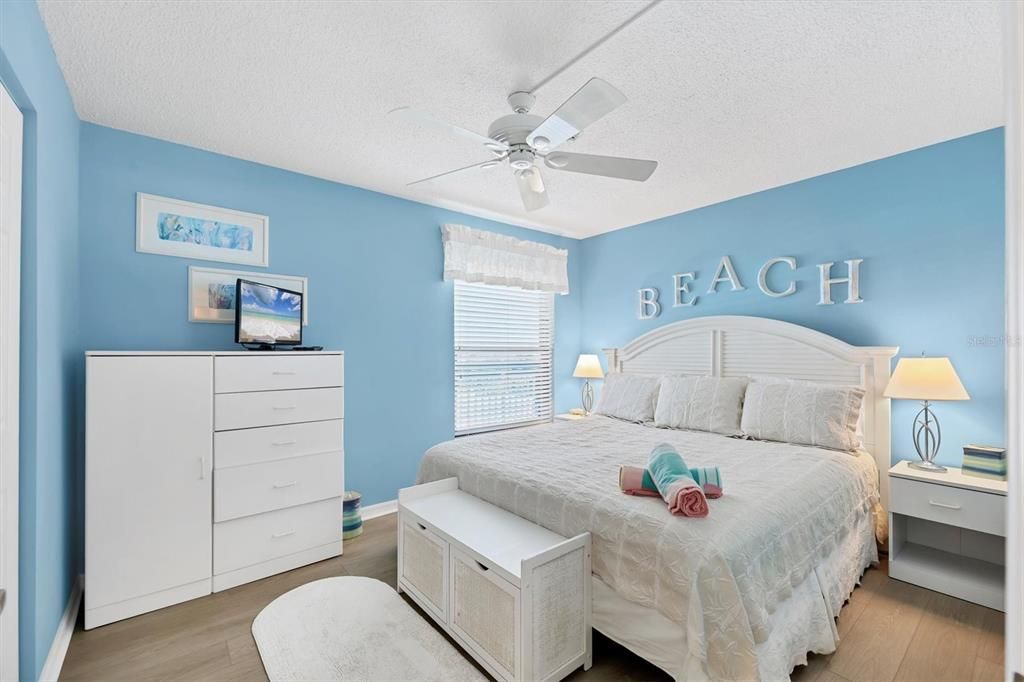 В аренду: $12,000 (2 спален, 2 ванн, 1265 Квадратных фут)