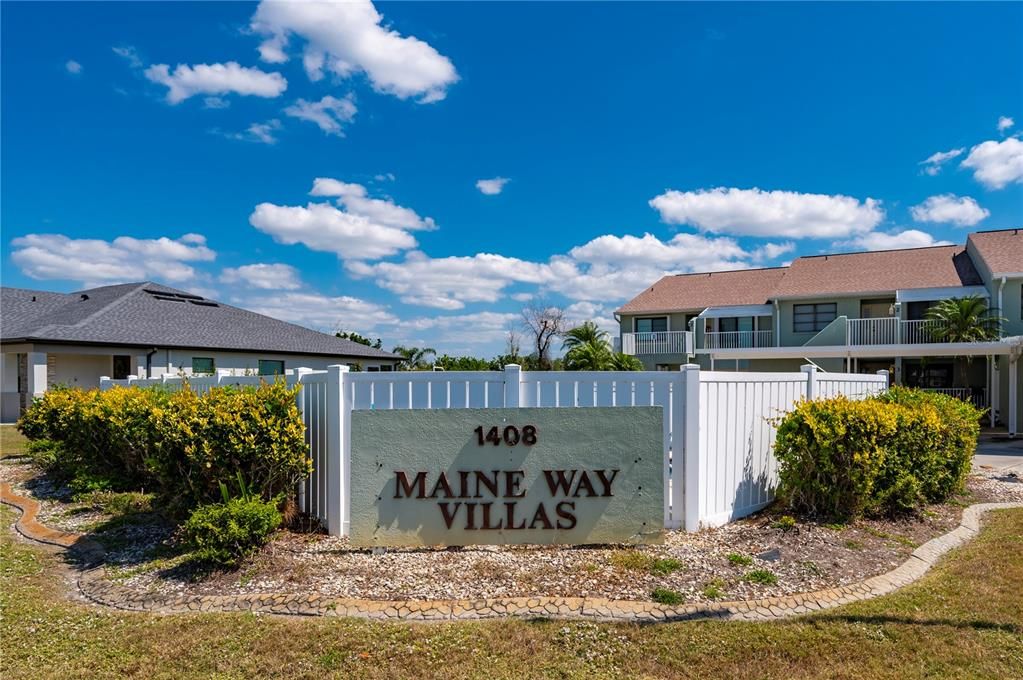 For Sale: $229,900 (2 beds, 2 baths, 1279 Square Feet)