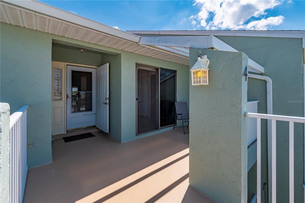 For Sale: $229,900 (2 beds, 2 baths, 1279 Square Feet)