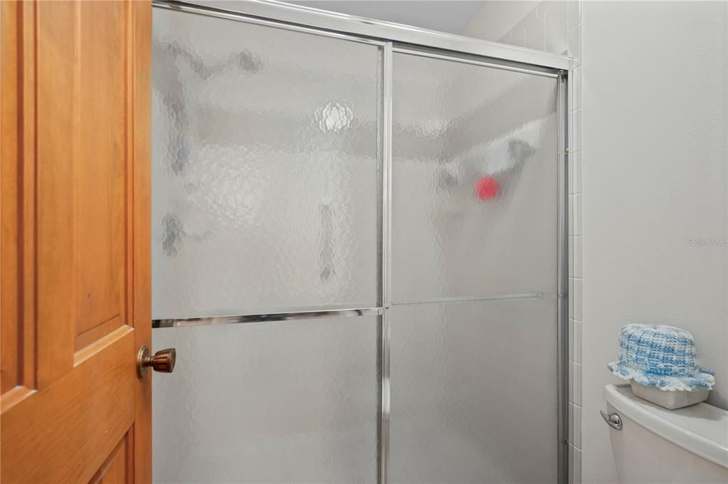 For Sale: $229,900 (2 beds, 2 baths, 1279 Square Feet)