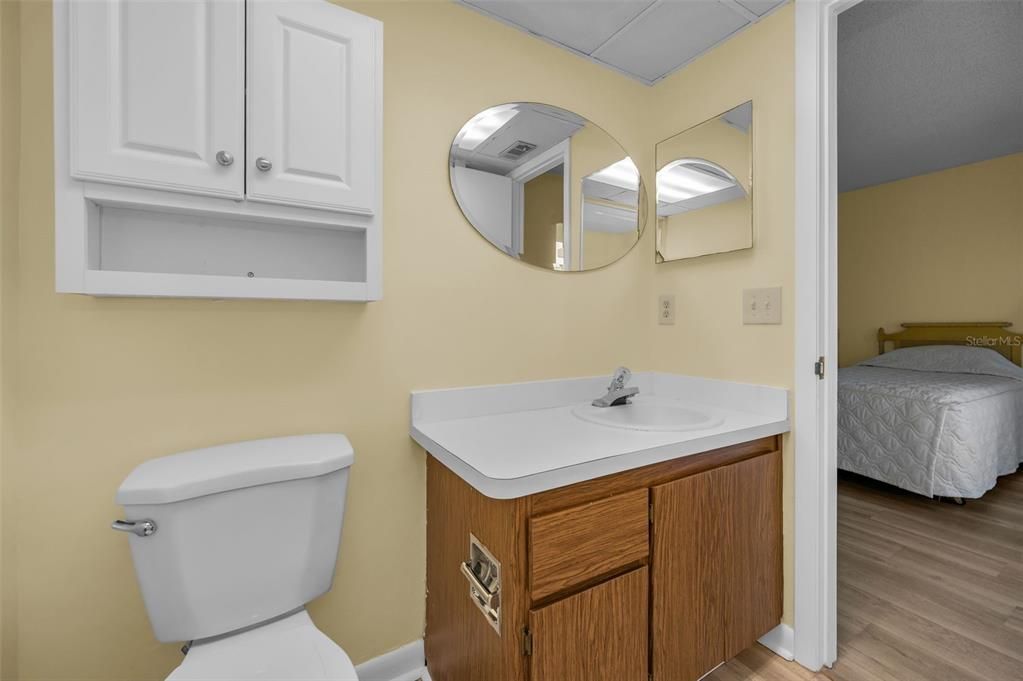 На продажу: $550,000 (2 спален, 2 ванн, 1094 Квадратных фут)