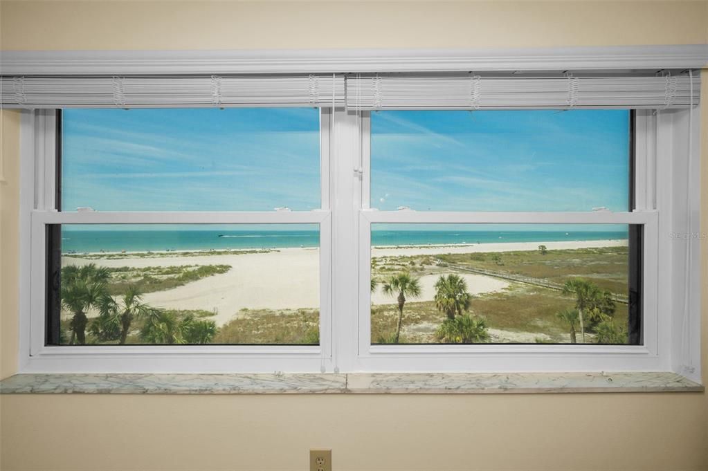 На продажу: $550,000 (2 спален, 2 ванн, 1094 Квадратных фут)