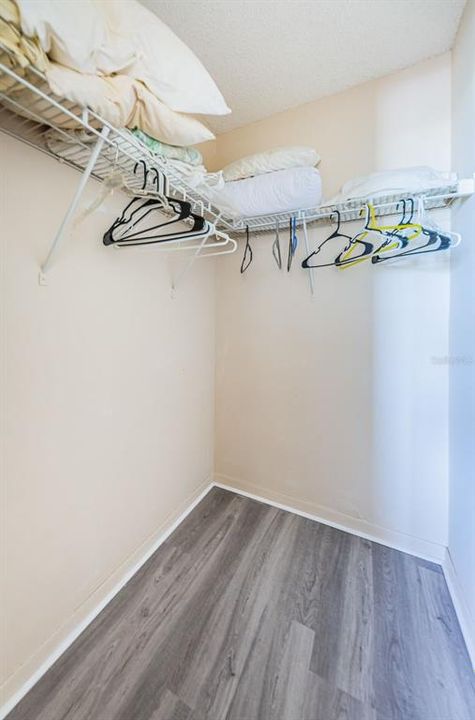 На продажу: $550,000 (2 спален, 2 ванн, 1094 Квадратных фут)